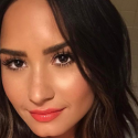 Demi Lovato proudly announces 5 years of sobriety